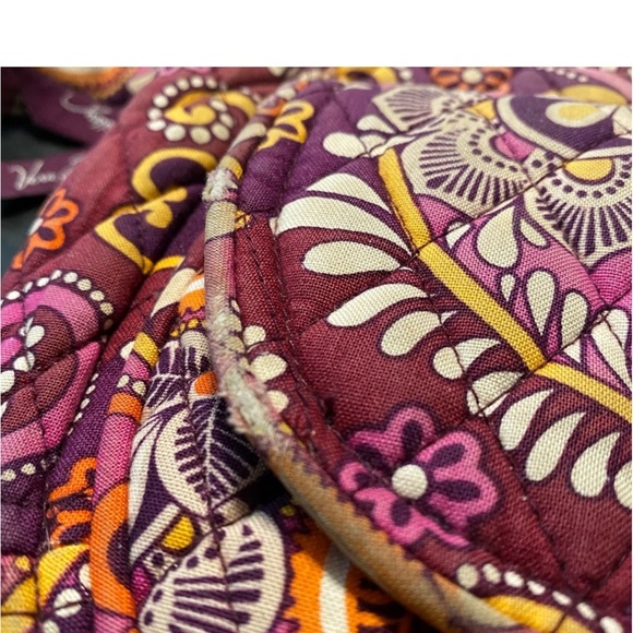 🔥🔥🔥Pre Black Friday sale 🔥🔥🔥
Pre loved Vera Bradley 6 bag bundle (C321) - Picture 15 of 16